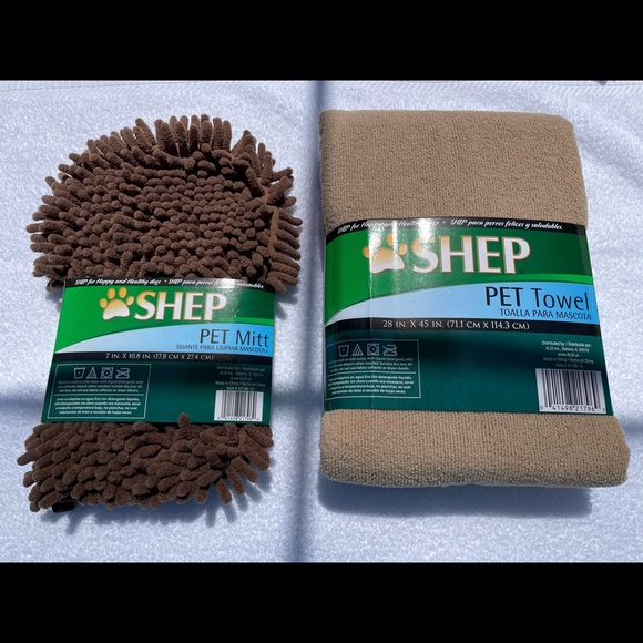 New in package. Shep pet mitt and Shep pet towel. - Picture 2 of 4